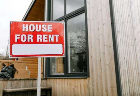 pexels-ivan-s-8963081